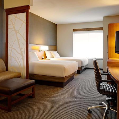 Hyatt Place Lansing-East Екстериор снимка