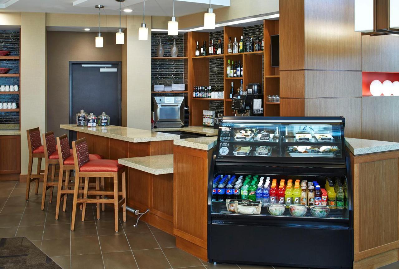 Hyatt Place Lansing-East Екстериор снимка