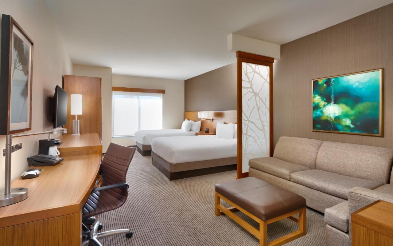 Hyatt Place Lansing-East Екстериор снимка