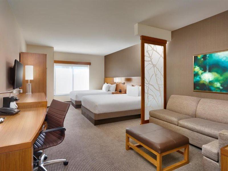 Hyatt Place Lansing-East Екстериор снимка