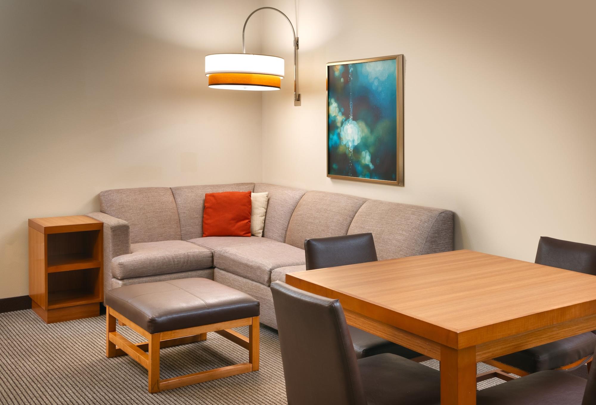 Hyatt Place Lansing-East Екстериор снимка
