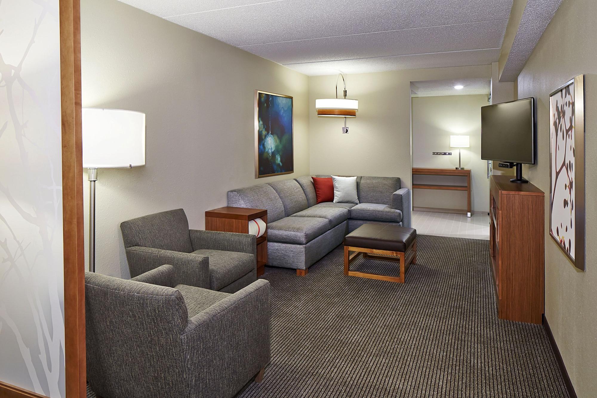 Hyatt Place Lansing-East Екстериор снимка