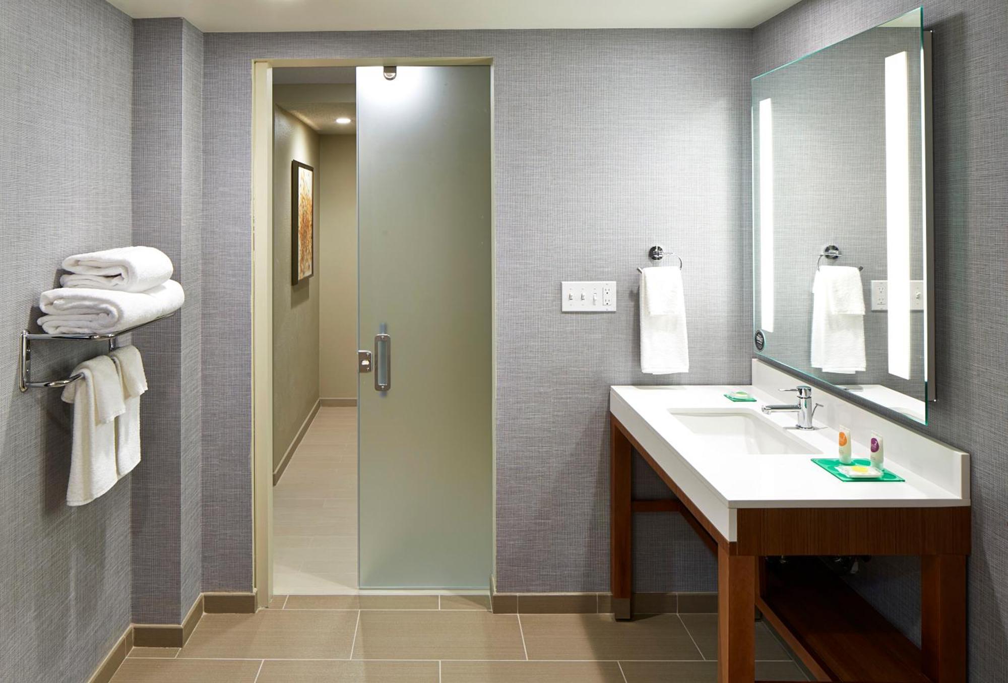 Hyatt Place Lansing-East Стая снимка